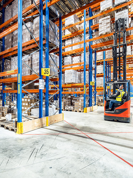 Warehouses & Logistics